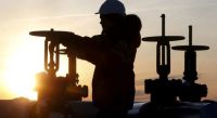 Los petroleros ajustarán los sueldos por inflación y el 24 se suman al paro