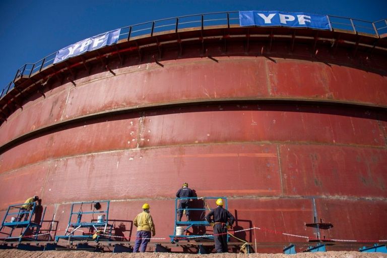 Junto A Su Nuevo Oleoducto, YPF Construyó La Playa De Tanques Más ...