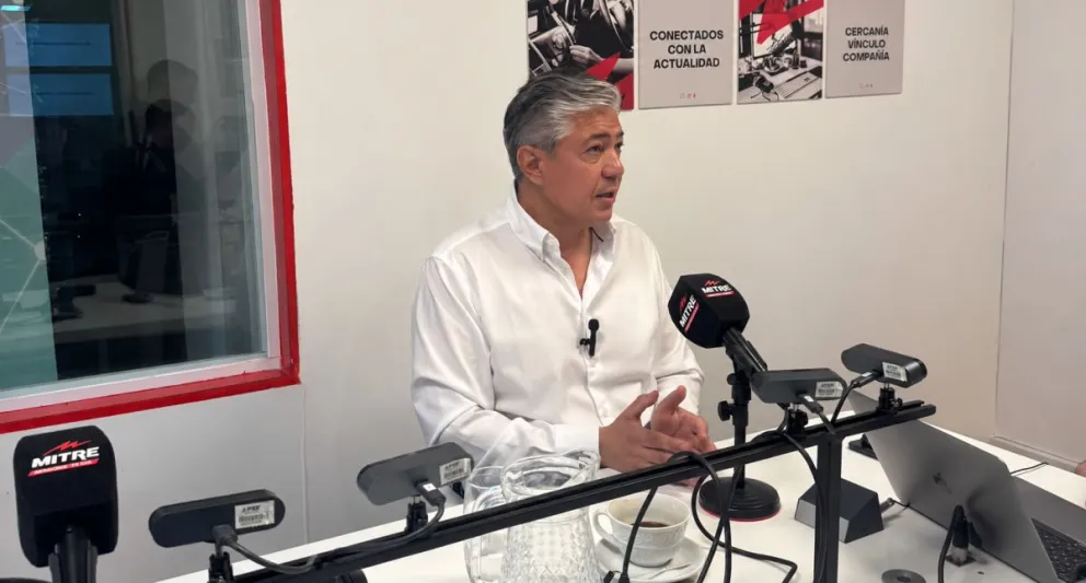 El gobernador durante la entrevista en Modo Shale, en Mitre Patagonia.